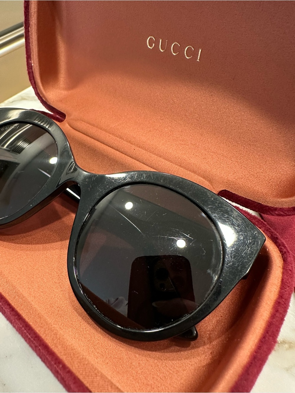 Authentic Gucci Black Round Cat-Eye Sunglasses - Picture 3 of 8